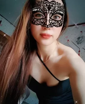 黑丝性感少妇