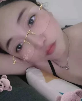 刚毕业的小姐姐